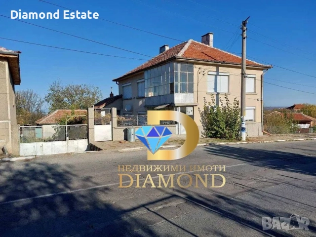 Двуетажна къща в село Главан, общ. Гълъбово