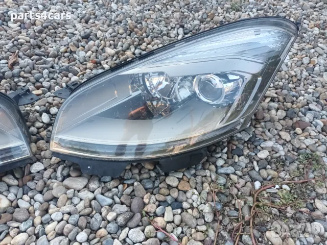 ляв и десен ксенонов завиващ фар за ситроен Ц4 пикасо фейслифт 10 - 14 CITROEN C4 PICASSO, снимка 3 - Части - 47371332