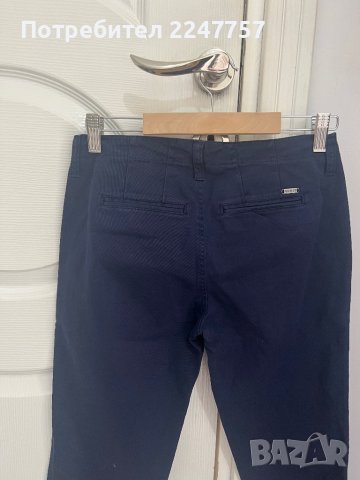 Оригинален панталон Guess размер 25, снимка 3 - Панталони - 42834168