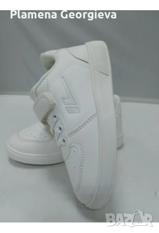 Бели кецове 