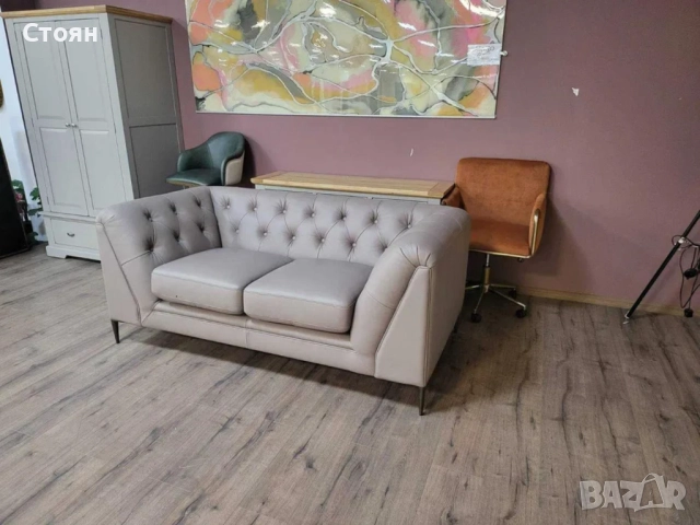 Сив кожен диван двойка тип Честърфийлд, снимка 2 - Дивани и мека мебел - 52825931