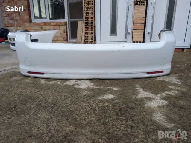 Задна броня Toyota avensis Verso 2004.г, снимка 3 - Части - 48234357