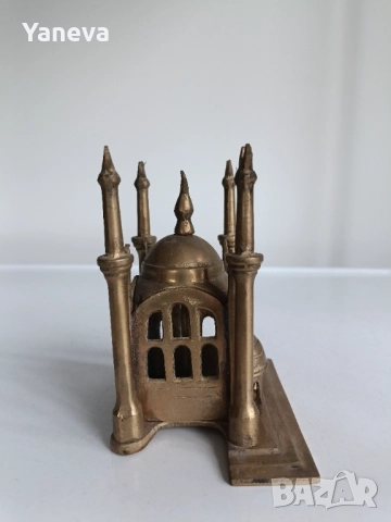 Бронзова статуетка на джамия с купол и няколко минарета, всяко с полумесец на върха. , снимка 4 - Статуетки - 52683166