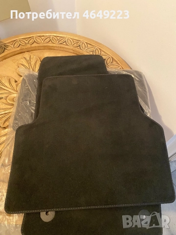 оригинални чисто нови велурени стелки за audi a5 и Q3 , снимка 3 - Аксесоари и консумативи - 52391236