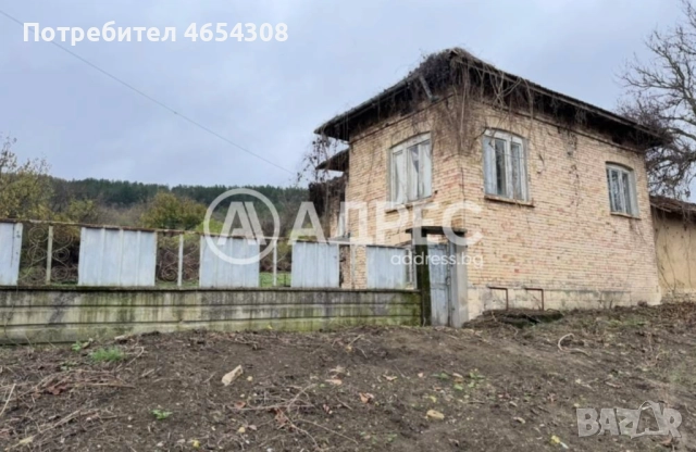 Двуетажна къща с голям двор, село Садина, снимка 2 - Къщи - 52452334