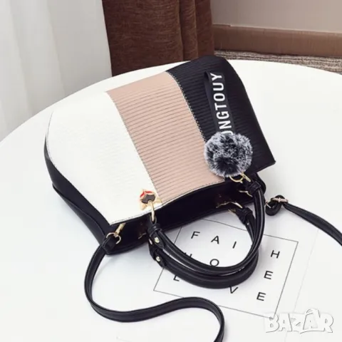 Дамска чанта Foxy Black, снимка 4 - Чанти - 47924278