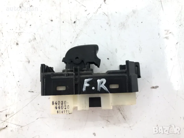 Преден десен бутон ел стъкла Toyota Avensis Verso 2.0 D 116hp 1CD