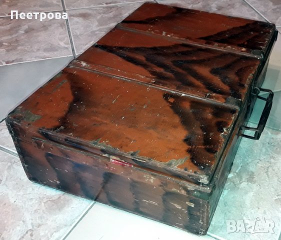 Стар дървен куфар от 50-те години на 20-ти век., снимка 2 - Антикварни и старинни предмети - 33912439