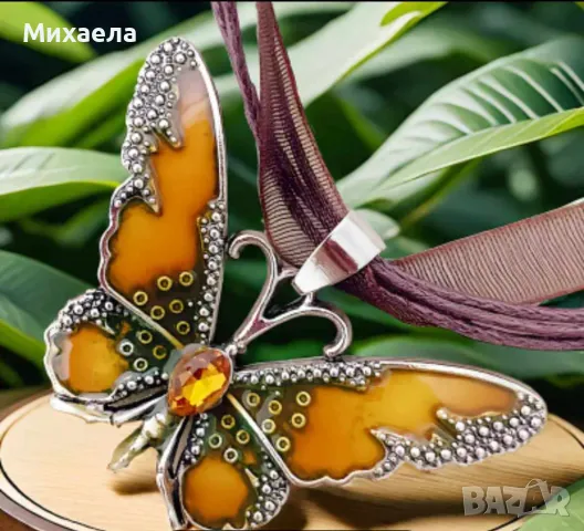 Дамско колие пеперуда/Дамски бижута, снимка 3 - Обеци - 48665572