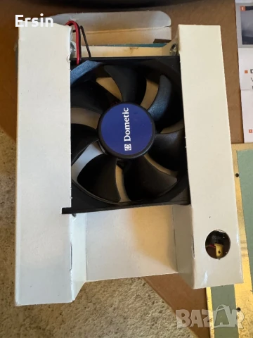 Вентилатор Dometic за Хладилник  (Комплект  за монтаж)(чисто нов) Цена : 130.00 лева, снимка 2 - Хладилни чанти - 50842233