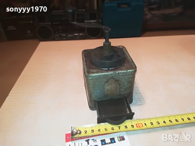 метална ретро мелница-внос холандия 2709221053, снимка 8 - Антикварни и старинни предмети - 38139016