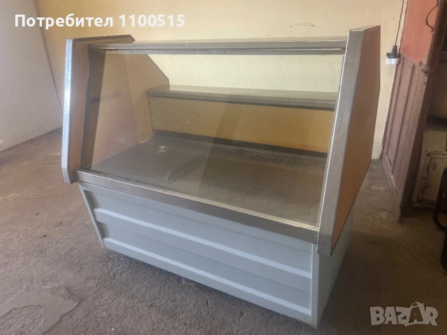 Хладилна витрина