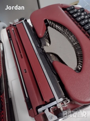 Нова Българска пишеща машина , снимка 4 - Антикварни и старинни предмети - 50444795