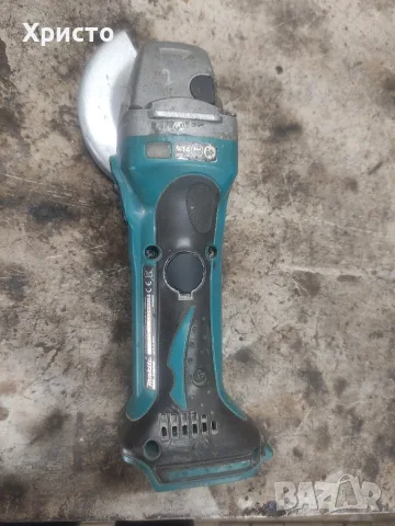 Акомилаторен ъглошлаиф Makita 