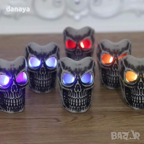 4107 Мини декорация за Хелоуин Светещ череп