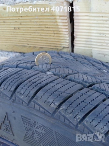 2 броя зимни гуми с джанти , снимка 4 - Гуми и джанти - 54343425