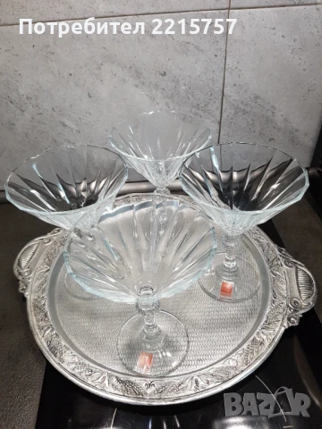 Чаши за Мартини или Мелба.Италия, снимка 2 - Чаши - 51321488