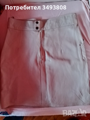 Къса кожена дамска пола