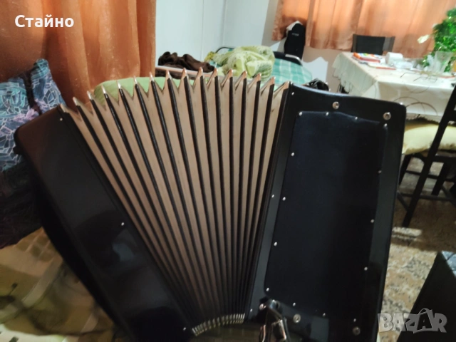 Акордеон WELTMEISTER S4, снимка 6 - Акордеони - 53072873