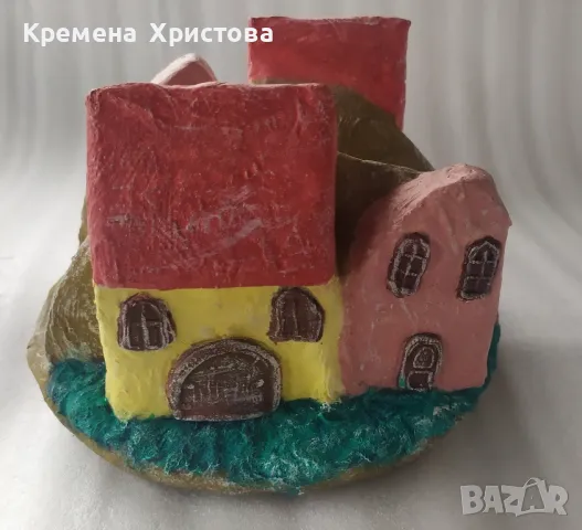 Салфетник с декорация от къщички 