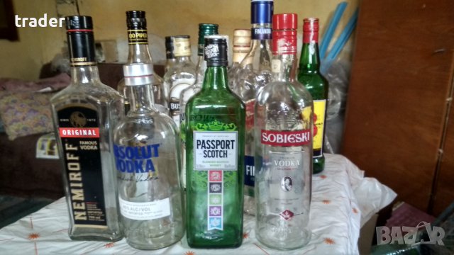 Маркови бутилки, снимка 2 - Буркани, бутилки и капачки - 39137585