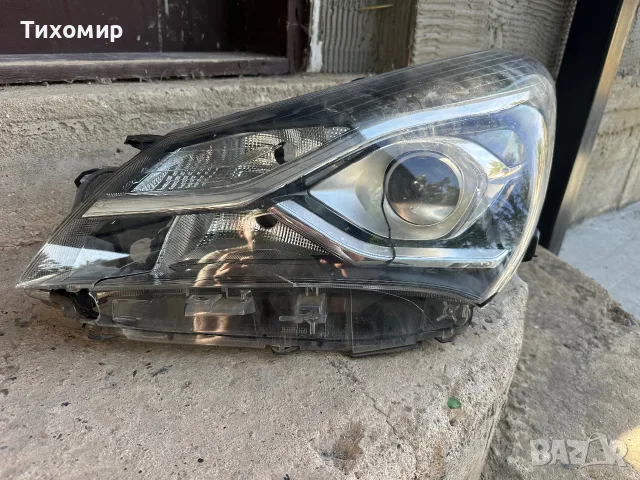 Ляв фар Тойота Ярис 2018г.