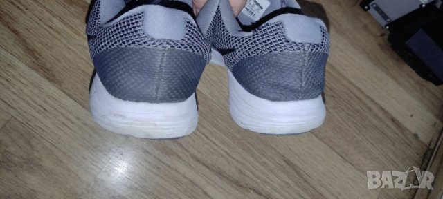Nike 45 сиви маратонки оригинал, снимка 4 - Маратонки - 38706457