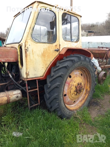 Продавам трактор 