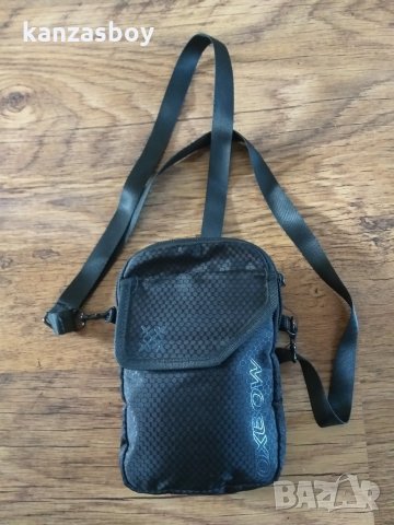 oxbow - страхотна малка чанта КАТО НОВA, снимка 4 - Чанти - 31841527