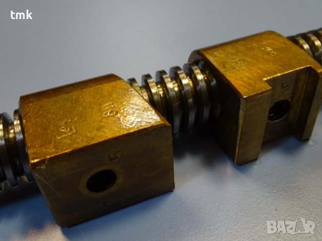 Винт с гайка за фреза L-595 ф22, снимка 6 - Резервни части за машини - 40133777