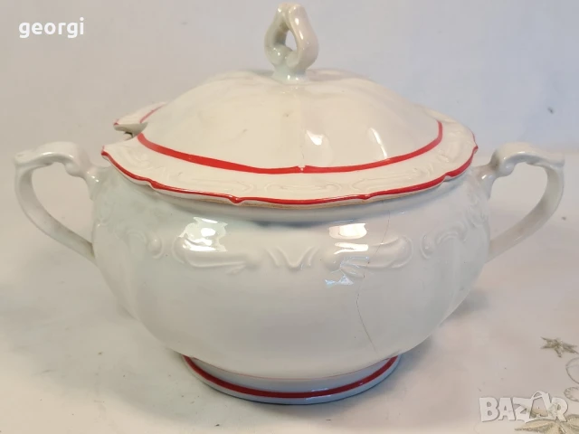 български порцеланов бароков супник Изида   26/4