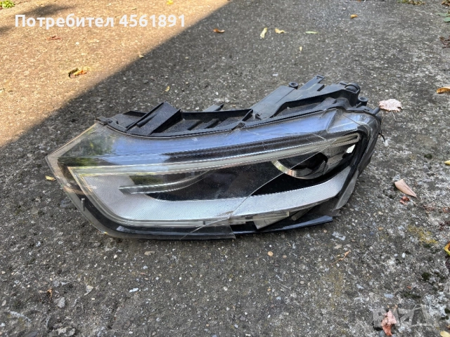 Фар за Audi Q3 