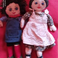 Стари меки ръчно изработени кукли момче и момичр, снимка 1 - Колекции - 29699307