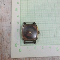 Часовник "SLAVA" ръчен дамски съветски работещ, снимка 1 - Дамски - 30495418
