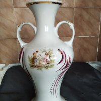 барокова порцеланова ваза с дръжки, снимка 4 - Антикварни и старинни предмети - 29986684