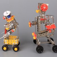 Метален конструктор от два робота, снимка 1 - Конструктори - 42087326