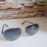Слънчеви очила Полароид, снимка 1 - Слънчеви и диоптрични очила - 29305404