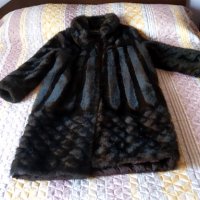 Продавам дамско палто изкуствен косъм, снимка 3 - Палта, манта - 37302013