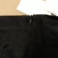 Черна къса секси пола сатен, чисто нова с нейно коланче, с цип, снимка 11 - Поли - 39217840
