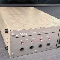 Sony зарадно, снимка 1 - Ресийвъри, усилватели, смесителни пултове - 39529121