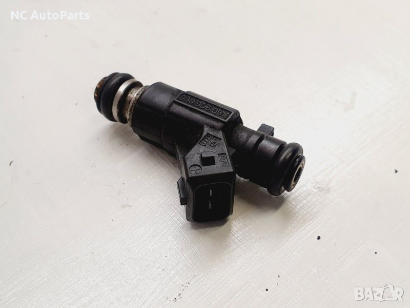 Горивен инжектор дюза за VW Golf Голф Поло Сеат Ароса 1.4 бензин AEX 030906031E 0280155731 1998, снимка 1