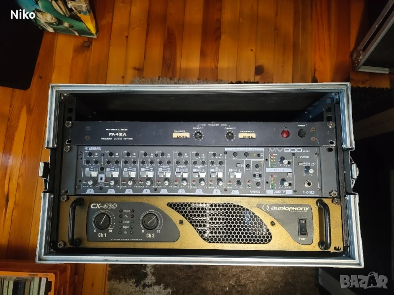професионален кейс- усилвател, смесител, kросоувър, снимка 1