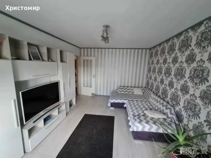 Двустаен апартамент под наем в Центъра, снимка 1