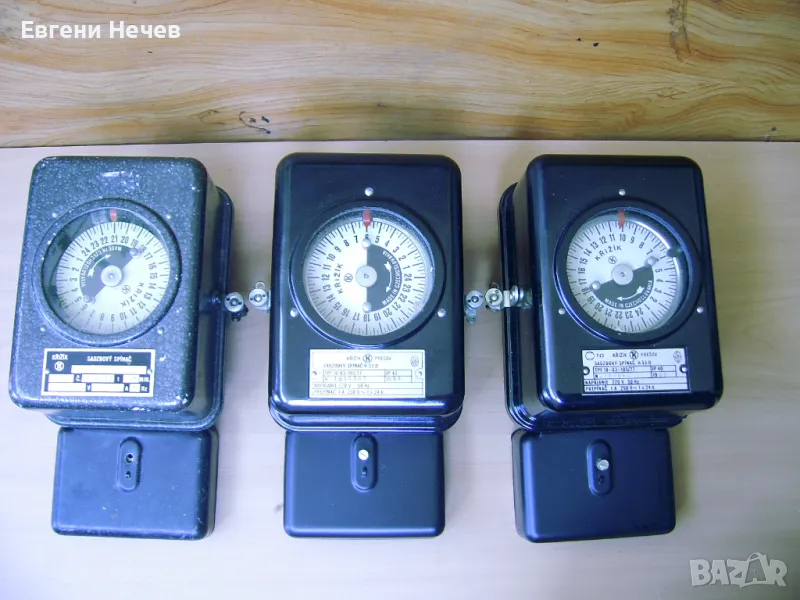 ПРОДАВАМ   НОВИ    ЕЛ. ЧАСОВНИЦИ- ПРЕВКЛЮЧВАТЕЛИ - 25лв./ бр., снимка 1
