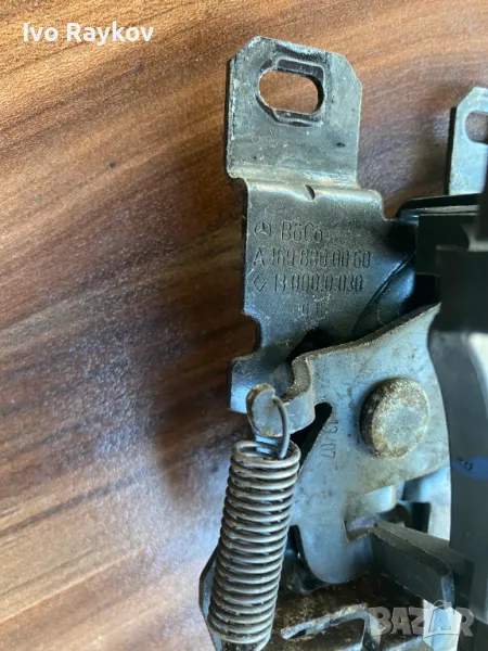 Закопчалка преден капак за Mercedes-Benz A CLASS W169.Mercedes-Benz ,  A CLASS W169., снимка 1