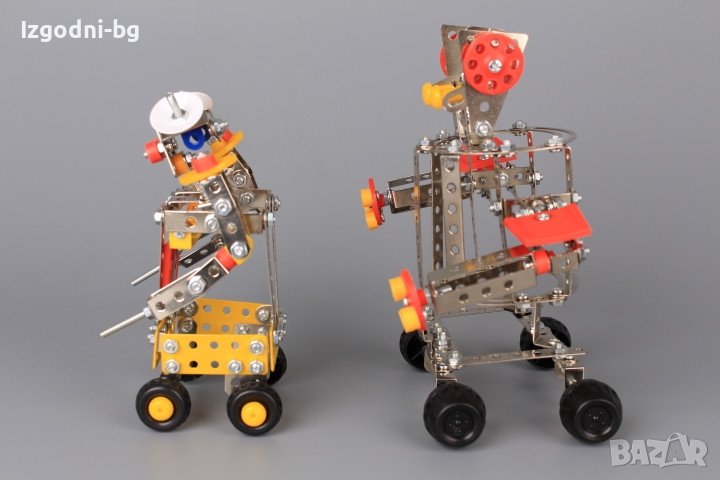 Метален конструктор от два робота, снимка 1