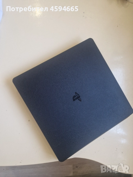 Продавам ps 4 slim 500 GB в перфектно визуално и техническо състояние. Спешно моля Ви!!, снимка 1