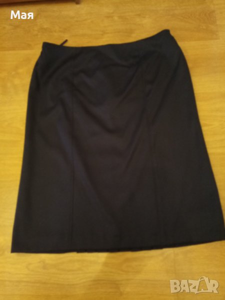 Елегантна черна пола с плисета отзад, снимка 1