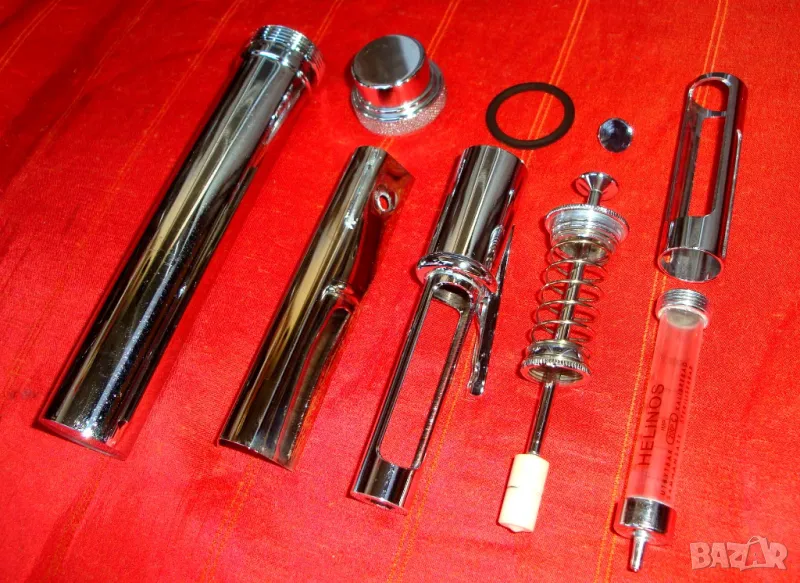 Винтидж медицинска спринцовка с контейнер, снимка 1