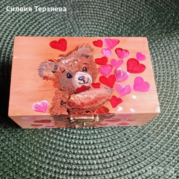Ръчно изработена дървена кутия Love bear , снимка 1
